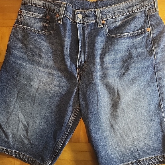Levi's 502  Shorts Waist 34 Inches - Picture 3 of 4
